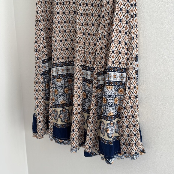 Daisies Flowy Sun dress with bohemian geometric print size small - Picture 13 of 13